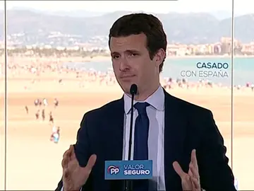 Casado llama al "voto útil": "Votando a Vox y a Ciudadanos están haciendo un favor a Sánchez, a Podemos y a los nacionalistas" Casado llama al "voto útil": "Votando a Vox y a Ciudadanos están haciendo un favor a Sánchez, a Podemos y a los nacionalistas"