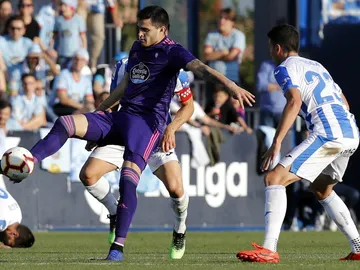 Maxi Gómez, ante Mikel Vesga Maxi Gómez, ante Mikel Vesga