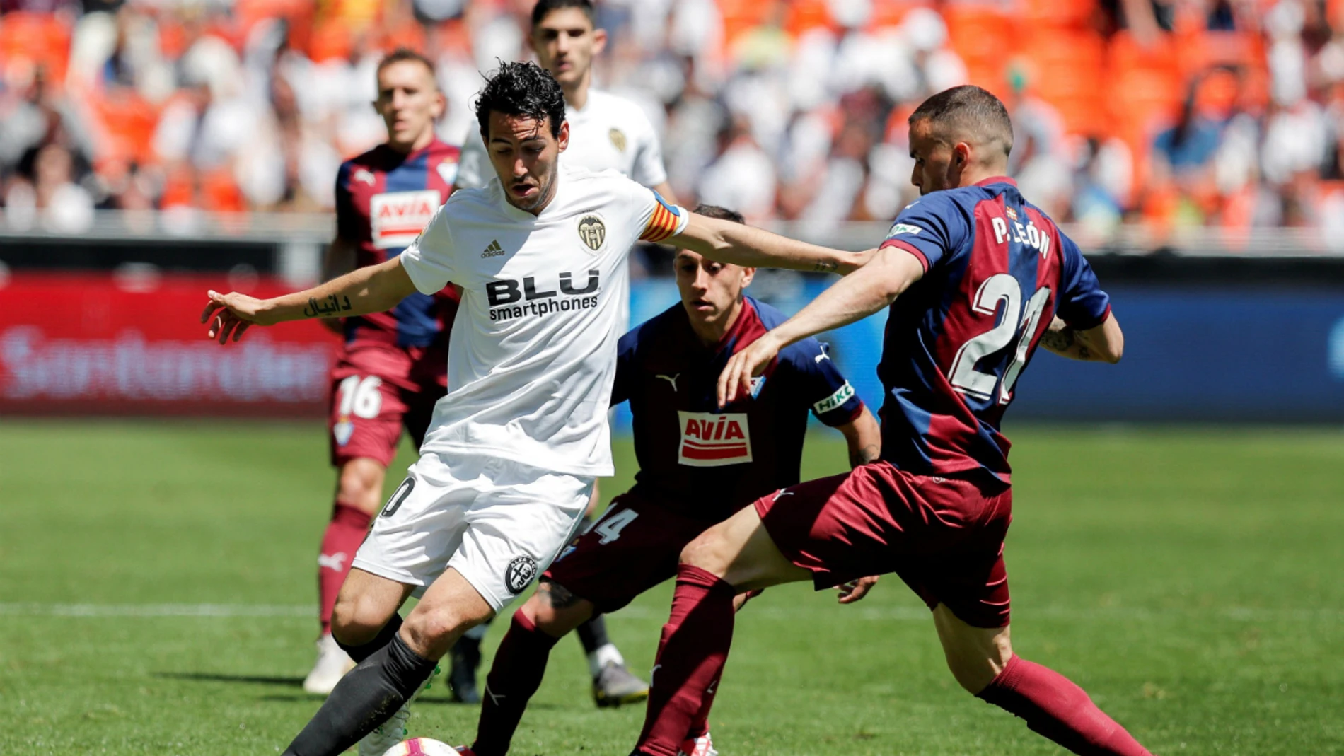 Parejo, ante Pedro León Parejo, ante Pedro León