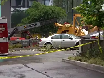 Cae una grúa y deja un total de cuatro muertos Cae una grúa y deja un total de cuatro muertos