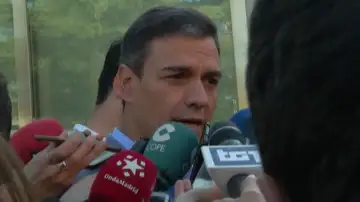 Pedro Sánchez llama a las urnas tras votar en Pozuelo Pedro Sánchez llama a las urnas tras votar en Pozuelo