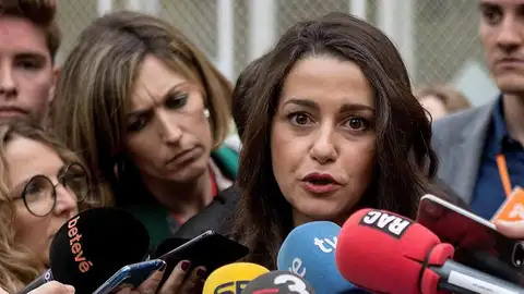 Inés Arrimadas, después de votar Inés Arrimadas, después de votar