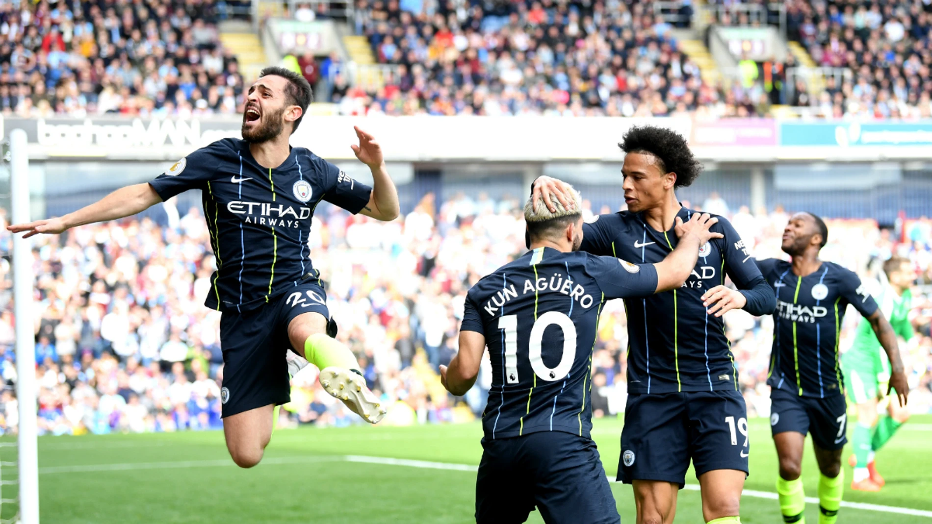 Agüero celebra un gol con el City Agüero celebra un gol con el City