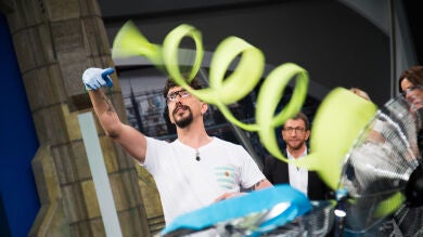 El espectacular tornado de papel higiénico de Marron en ‘El Hormiguero 3.0’