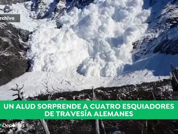 Mueren cuatro esquiadores alemanes por un alud de nieve en el mayor glaciar de los Alpes Mueren cuatro esquiadores alemanes por un alud de nieve en el mayor glaciar de los Alpes