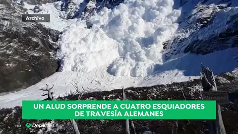 Mueren cuatro esquiadores alemanes por un alud de nieve en el mayor glaciar de los Alpes Mueren cuatro esquiadores alemanes por un alud de nieve en el mayor glaciar de los Alpes