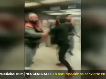 PELEA METRO BARNA OK PELEA METRO BARNA OK
