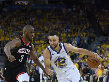 Chris Paul con Curry en el primer partido de semifinales Chris Paul con Curry en el primer partido de semifinales