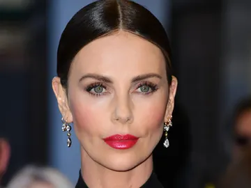 La actriz Charlize Theron La actriz Charlize Theron