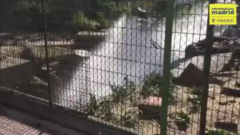 Una inundación impide el acceso al aeropuerto de Barajas por la M-14 Una inundación impide el acceso al aeropuerto de Barajas por la M-14