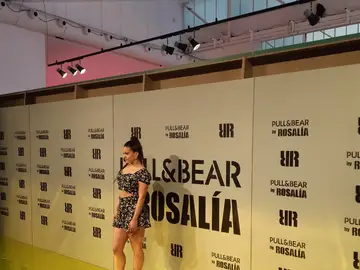 Rosalía presenta su nueva colección de ropa Rosalía presenta su nueva colección de ropa