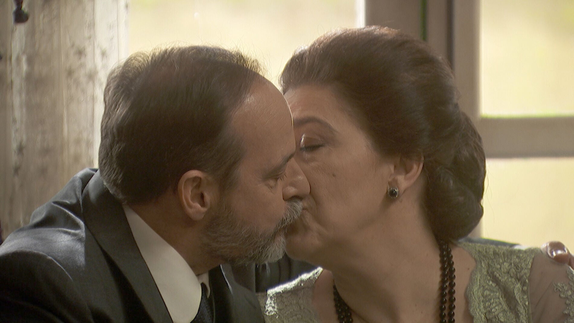 La emotiva declaraci&oacute;n de amor de Francisca y Raimundo 