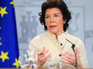 Isabel Celaá durante la rueda de prensa posterior al Consejo de Ministros Isabel Celaá durante la rueda de prensa posterior al Consejo de Ministros
