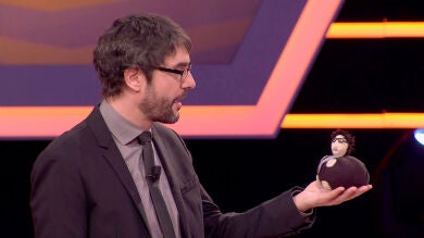 El emotivo regalo de una asociación de personas con enfermedades mentales a 'Los Lobos' y Juanra Bonet 