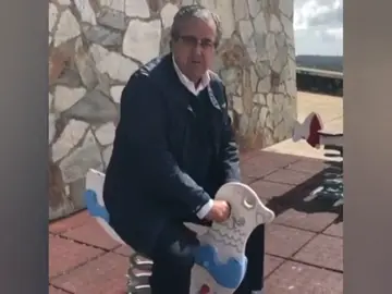Buscando votos a caballo no... en caballito Buscando votos a caballo no... en caballito