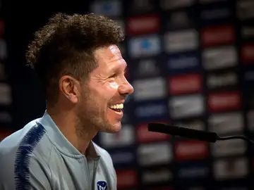 Simeone, sonriente en rueda de prensa Simeone, sonriente en rueda de prensa