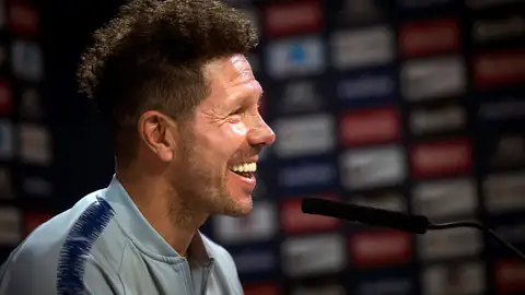 Simeone, sonriente en rueda de prensa Simeone, sonriente en rueda de prensa