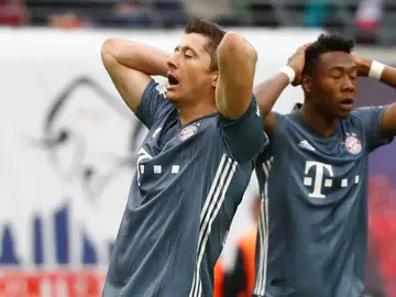 Lewandowski lamenta una ocasión ante el Leipzig Lewandowski lamenta una ocasión ante el Leipzig