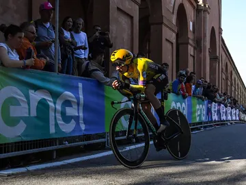 Roglic, en plena acción Roglic, en plena acción