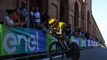 Roglic, en plena acción