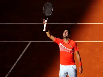 Novak Djokovic celebra su pase a la final del Masters de Madrid Novak Djokovic celebra su pase a la final del Masters de Madrid