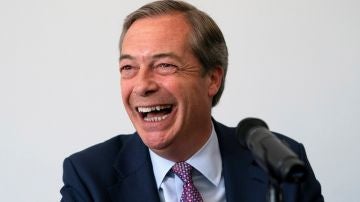 El l&iacute;der del Partido del Brexit, Nigel Farage, durante una rueda de prensa