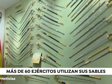 Más de 60 ejércitos de todo el mundo llevan el símbolo de Toledo en sus sables y espadas Más de 60 ejércitos de todo el mundo llevan el símbolo de Toledo en sus sables y espadas