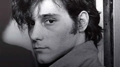 Imagen de archivo de Antonio Vega Imagen de archivo de Antonio Vega