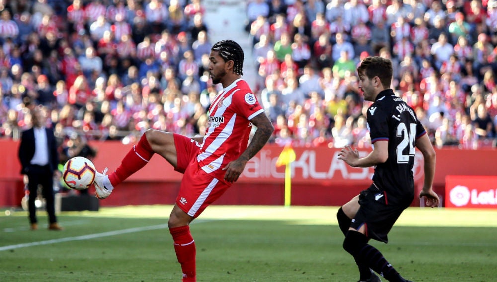 Douglas, ante Campaña