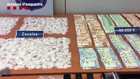 Detienen a tres traficantes de cocaína "muy activos" en Barcelona Detienen a tres traficantes de cocaína "muy activos" en Barcelona