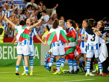 Las jugadoras de la Real Sociedad, de celebración Las jugadoras de la Real Sociedad, de celebración