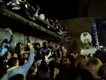 La celebración de la afición de la Real Sociedad de su primera Copa de la Reina La celebración de la afición de la Real Sociedad de su primera Copa de la Reina