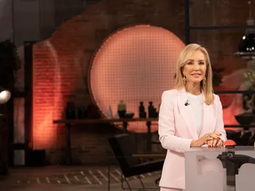 Carmen Lomana, invitada en ‘Masters de la reforma’: “Yo para mi ropa no tengo armarios, tengo habitaciones” Carmen Lomana, invitada en ‘Masters de la reforma’: “Yo para mi ropa no tengo armarios, tengo habitaciones”
