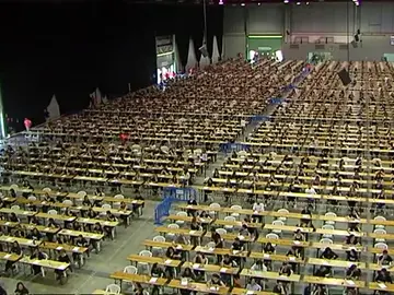 A las oposiciones de enfermero en avión privado A las oposiciones de enfermero en avión privado