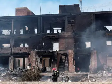 Así ha quedado el edificio okupado tras un incendio Así ha quedado el edificio okupado tras un incendio