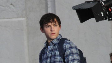 Tom Holland en el rodaje de 'SpiderMan: Lejos de casa' Tom Holland en el rodaje de 'SpiderMan: Lejos de casa'