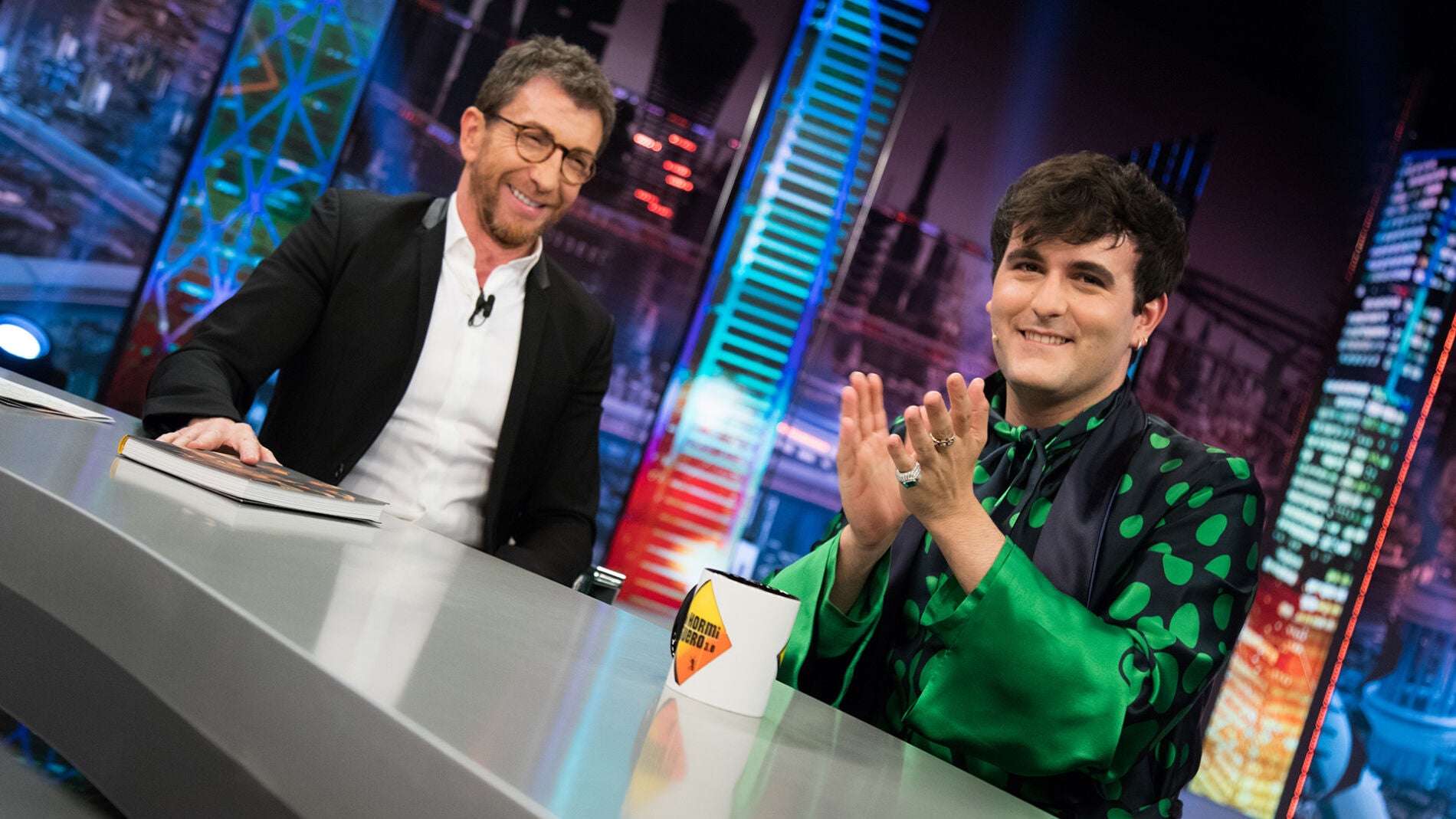 Palomo Spain aplaude en 'El Hormiguero 3.0' cómo sus padres aceptaron su homosexualidad: "Desde el principio les ha parecido fascinante"