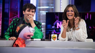 Nuria Roca recoge los titulares más locos y disparatados sobre Pablo Motos en 'El Hormiguero 3.0'