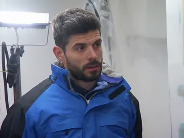Albert se enfrenta a la insistencia de Javi: “Pareces una mosca cojonera” Albert se enfrenta a la insistencia de Javi: “Pareces una mosca cojonera”