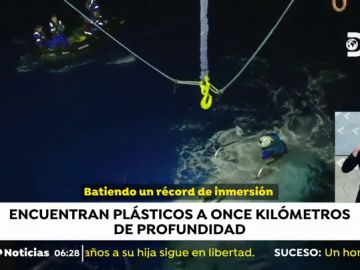 Encuentran plástico en el punto más profundo del planeta Encuentran plástico en el punto más profundo del planeta