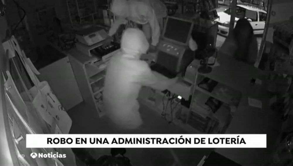 Espectacular asalto en una administración de lotería 