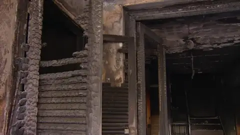 Una herida y más de 20 desalojados en el incendio de un edificio en Berja Una herida y más de 20 desalojados en el incendio de un edificio en Berja