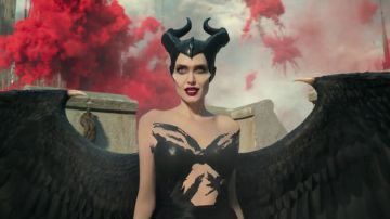 Angelina Jolie en el primer tráiler de 'Maléfica 2' Angelina Jolie en el primer tráiler de 'Maléfica 2'