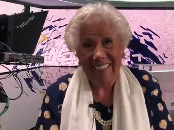 Charito, la candidata de 'Abuelas por Patones', visita el plató de Antena 3 Noticias Charito, la candidata de 'Abuelas por Patones', visita el plató de Antena 3 Noticias