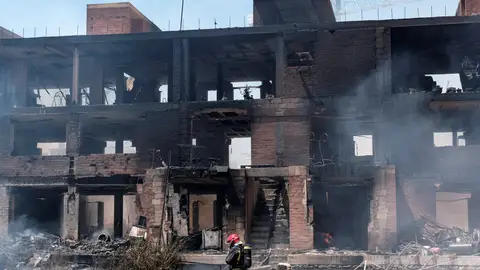 Edificio incendiado en Ibiza Edificio incendiado en Ibiza