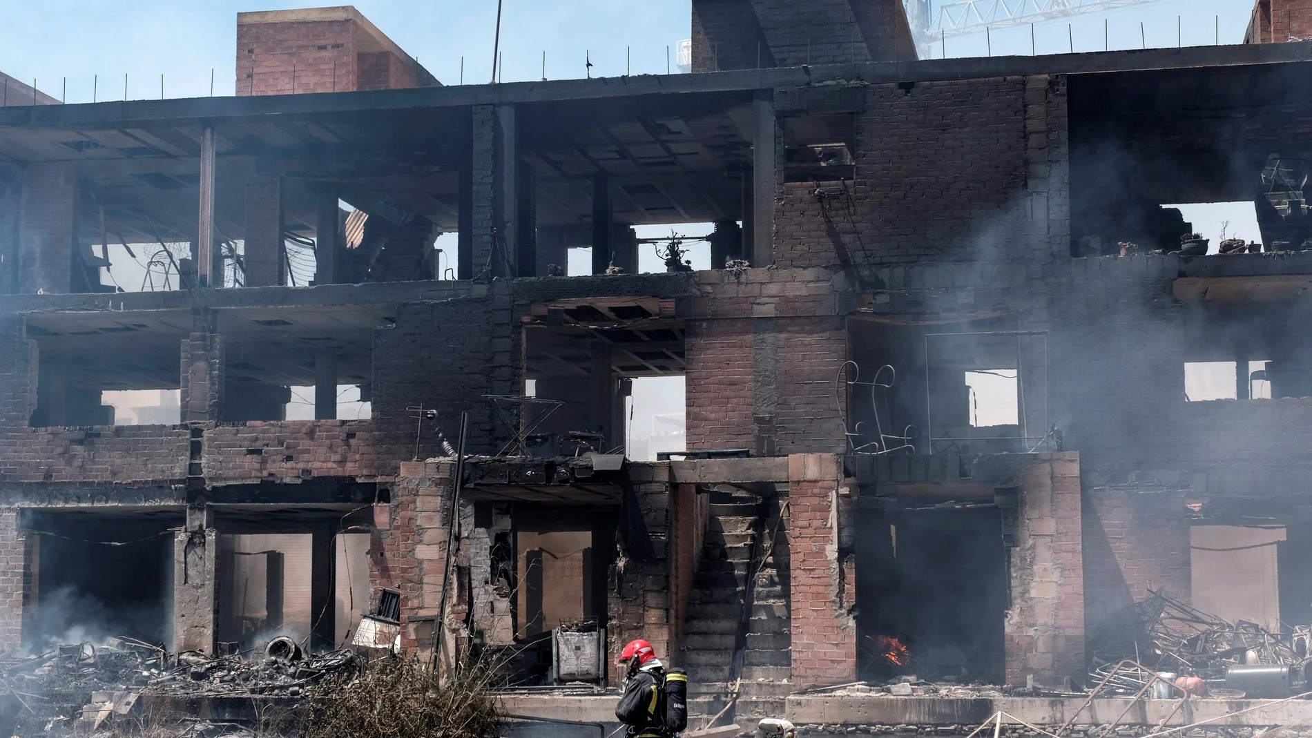 Edificio incendiado en Ibiza Edificio incendiado en Ibiza