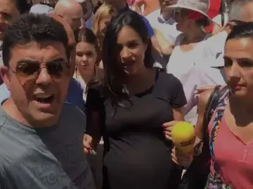 Escrache a Begoña Villacís Escrache a Begoña Villacís
