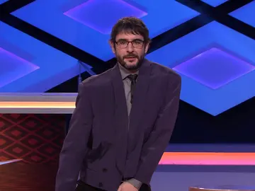 Las hombreras de Juanra Bonet y el guiño de 'Los Lobos' a la banda Parchís llevan a '¡Boom!' a la década de los 80 Las hombreras de Juanra Bonet y el guiño de 'Los Lobos' a la banda Parchís llevan a '¡Boom!' a la década de los 80