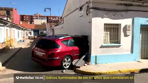 NUEVA COCHE EMPOTRADO NUEVA COCHE EMPOTRADO