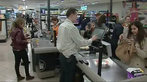 Mercadona refuerza su plantilla con casi 9 mil trabajadores Mercadona refuerza su plantilla con casi 9 mil trabajadores